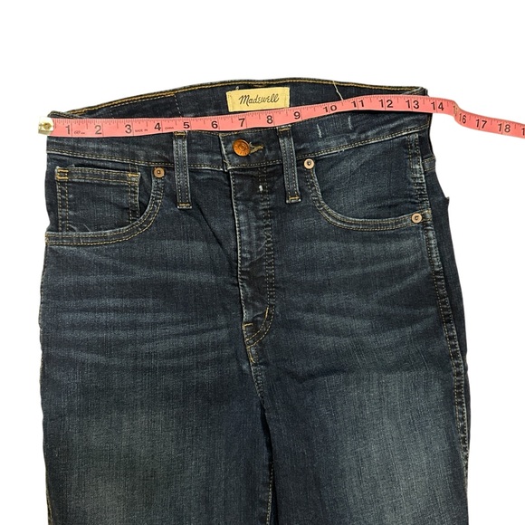 Madewell Curvy High-Rise Skinny Jeans in Woodland Wash: TENCEL™ Denim Edition - Picture 5 of 16